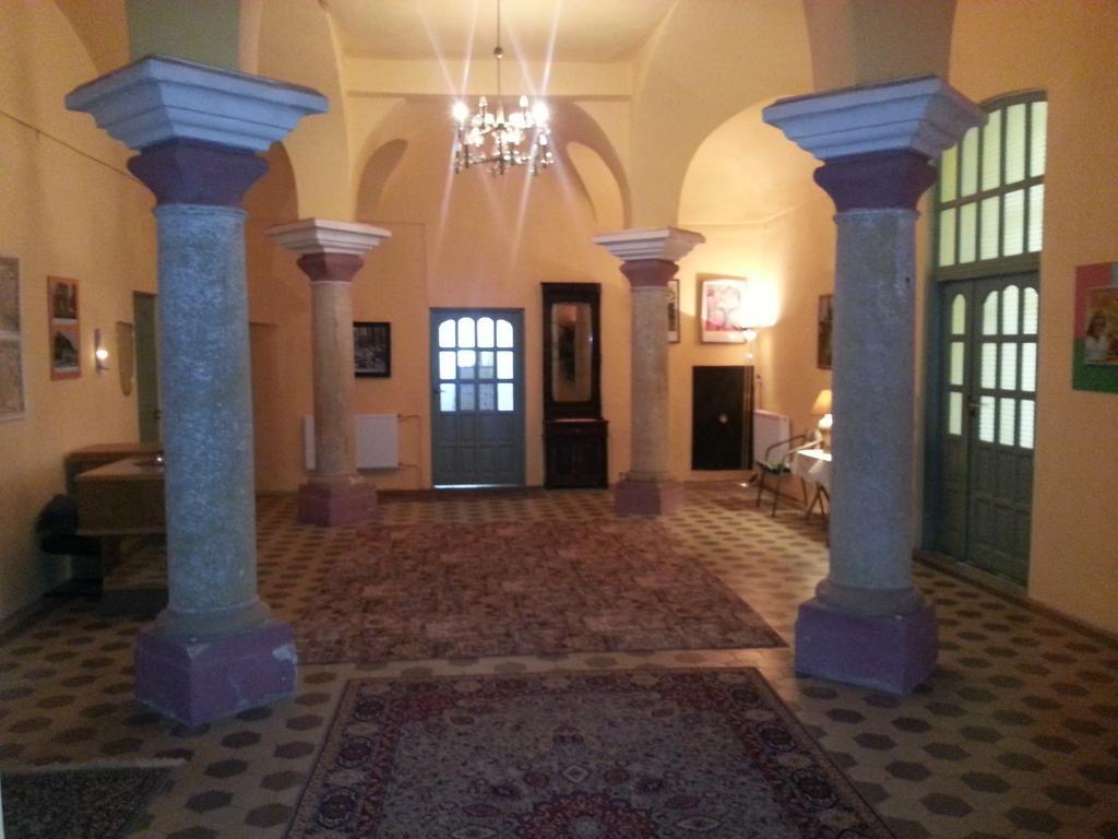 Palac Jastrowiec Exterior foto